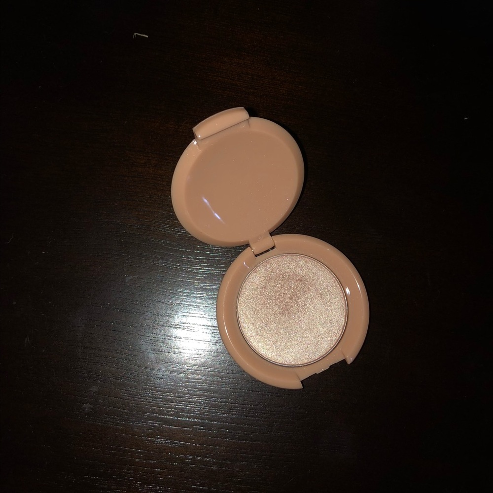 Iby Radiant Glow Highlighter